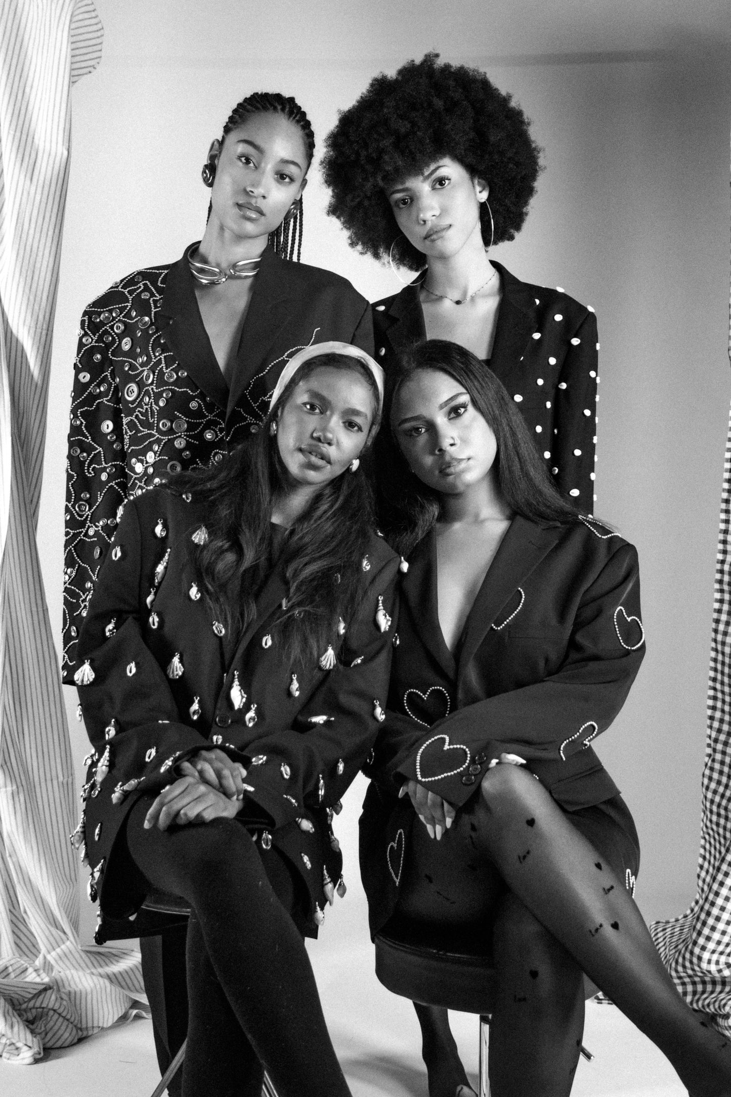 Veste à Perles et Boutons