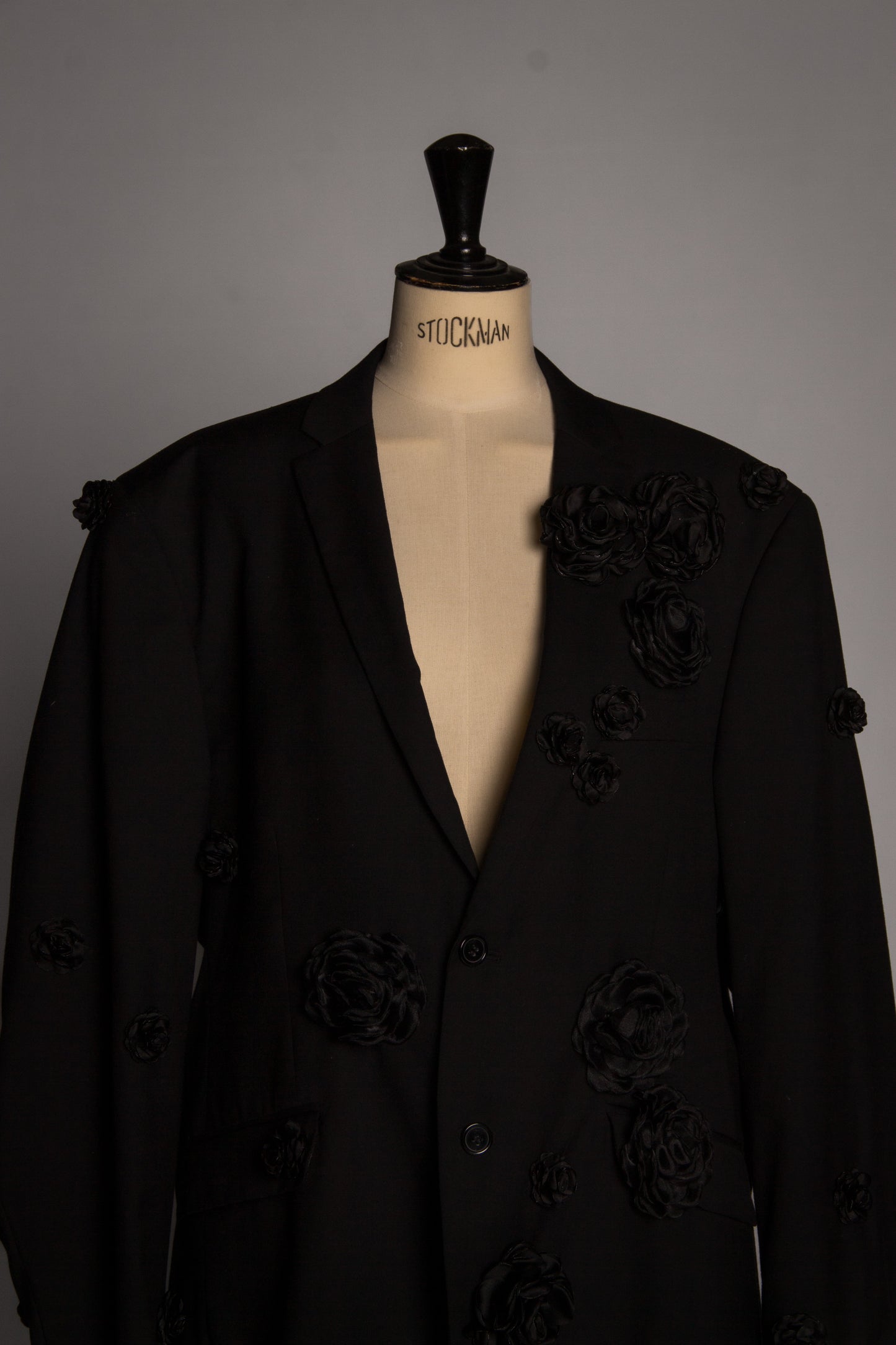 Veste à Fleurs Noires