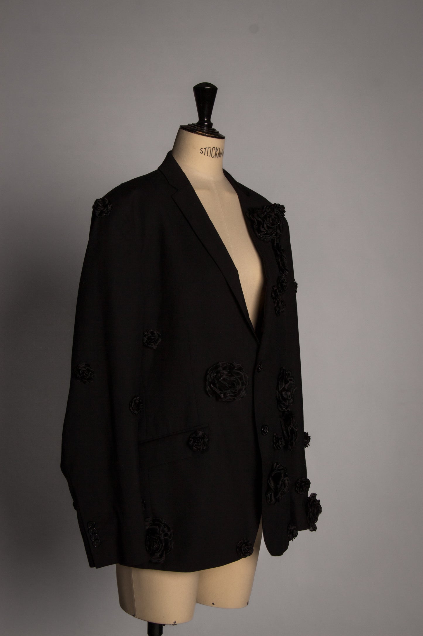 Veste à Fleurs Noires