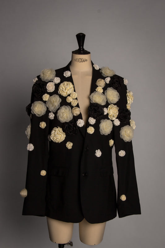 Veste à Fleurs Noires et Blanches